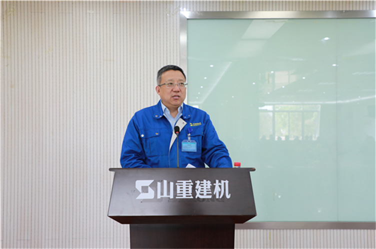 青春心向黨 奮斗新征程 山重建機召開“五一、五四”表彰大會