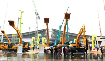 綠色智造，引領(lǐng)“芯”未來(lái) | 山推挖掘機(jī)多款頂級(jí)裝備亮相2021年長(zhǎng)沙國(guó)際工程機(jī)械展