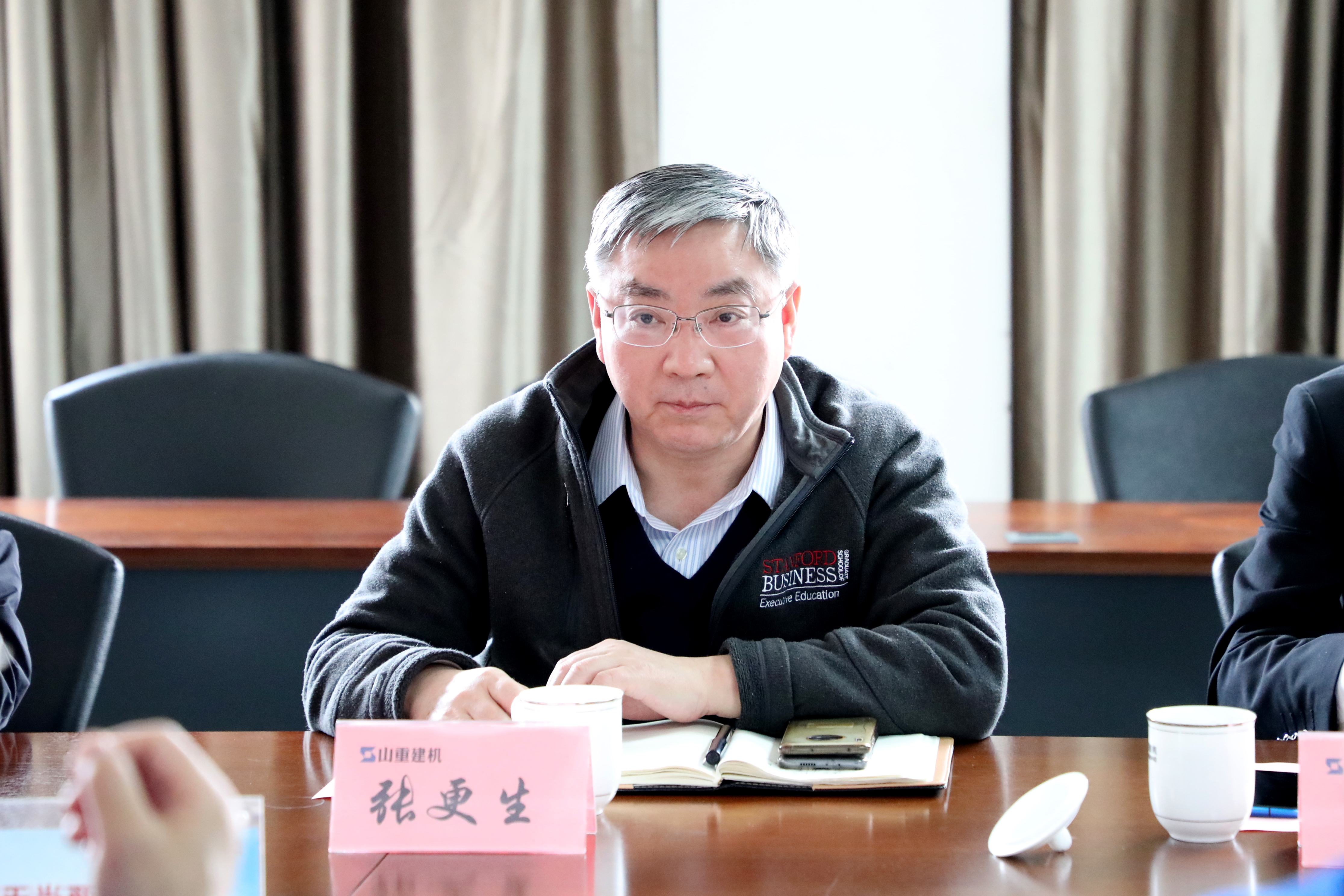 合作發(fā)展?共創(chuàng)未來 ?——山東重工、中國重汽領導一行蒞臨山重建機公司參觀交流