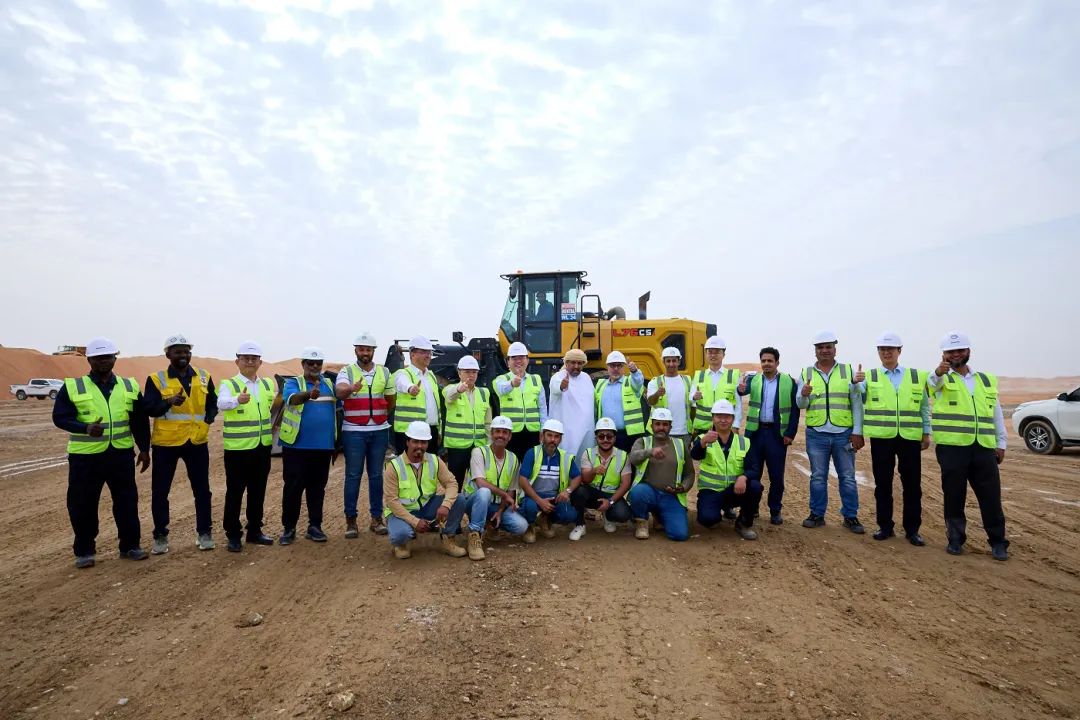 滿慎剛到阿聯(lián)酋調(diào)研：發(fā)揮迪拜橋頭堡作用、加速中東當(dāng)?shù)鼗季? class=