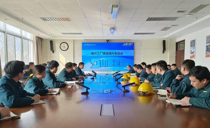 山重建機持續(xù)提升挖掘機產(chǎn)品質(zhì)量